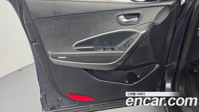 Hyundai Santafe 2016 — photo 14