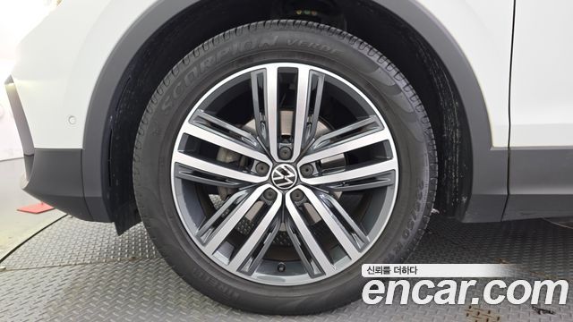 Volkswagen Tiguan 2022 — photo 5