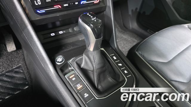 Volkswagen Tiguan 2022 — photo 9