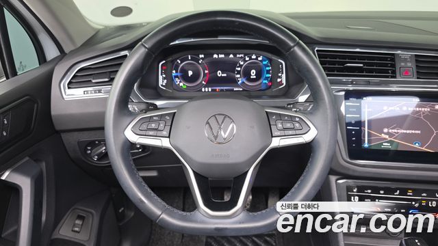 Volkswagen Tiguan 2022 — photo 14