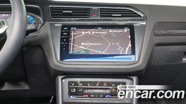 Volkswagen Tiguan 2022 — photo 15