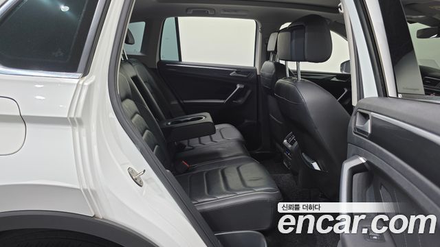 Volkswagen Tiguan 2022 — photo 19