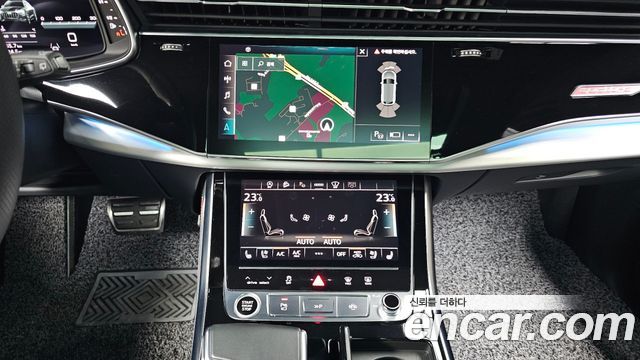 Audi Q8 2022 — photo 18
