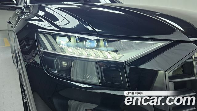 Audi Q8 2022 — photo 8