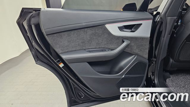 Audi Q8 2022 — photo 15