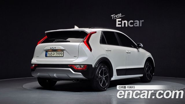Kia Niro 2022 — photo 2
