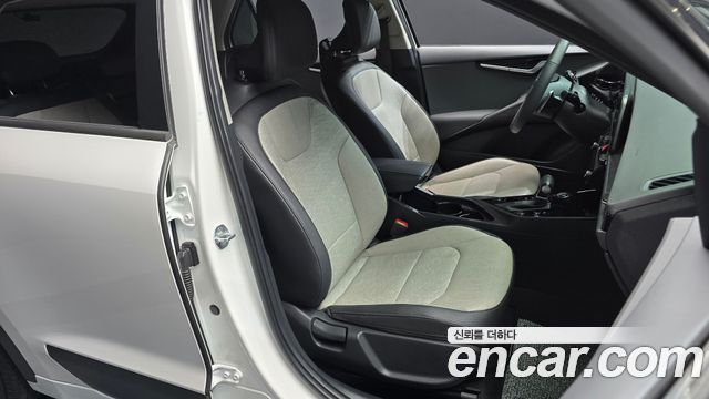 Kia Niro 2022 — photo 18