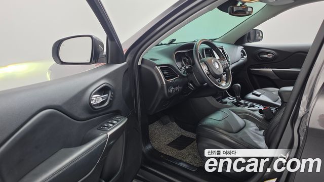 Jeep Cherokee 2020 — photo 10