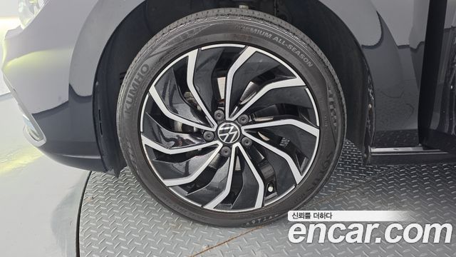 Volkswagen Golf 2023 — photo 5