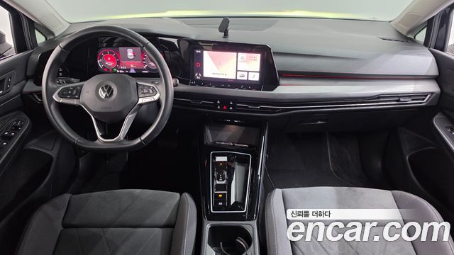 Volkswagen Golf 2023 — photo 7