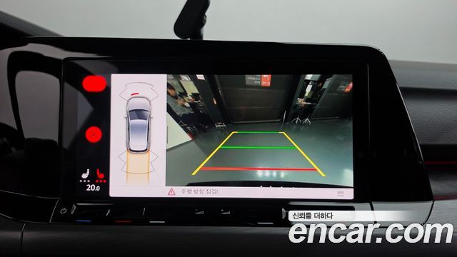 Volkswagen Golf 2023 — photo 15