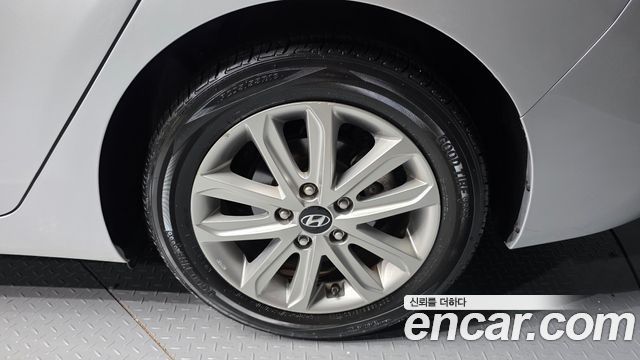 Hyundai AVANTE 2016 — photo 5
