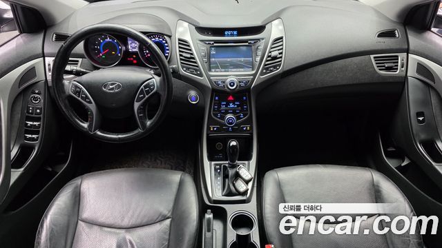 Hyundai AVANTE 2016 — photo 10