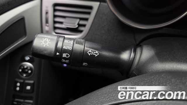 Hyundai AVANTE 2016 — photo 24