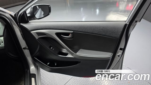 Hyundai AVANTE 2016 — photo 15