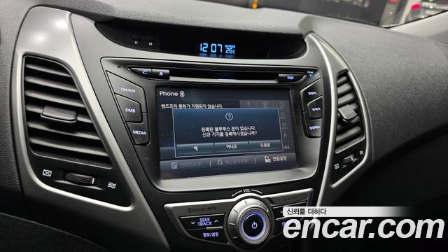 Hyundai AVANTE 2016 — photo 27