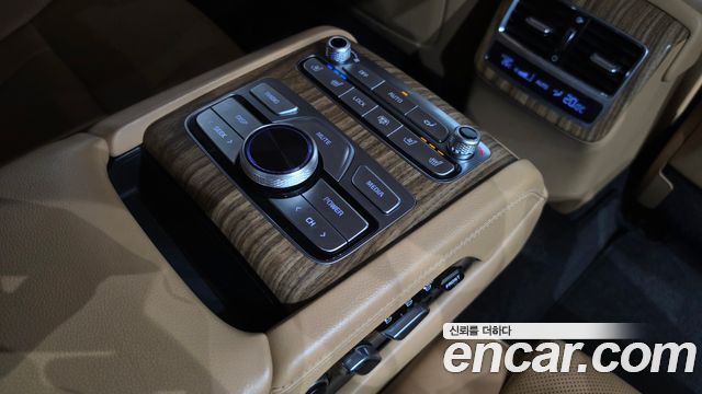 Kia K9 2022 — photo 26