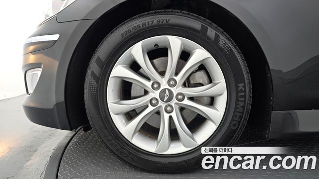 Hyundai Genesis 2012 — photo 5