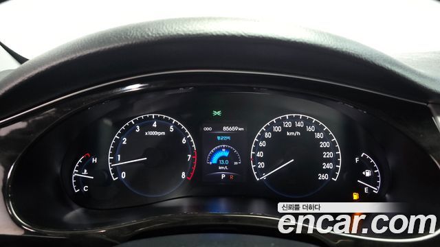 Hyundai Genesis 2012 — photo 8