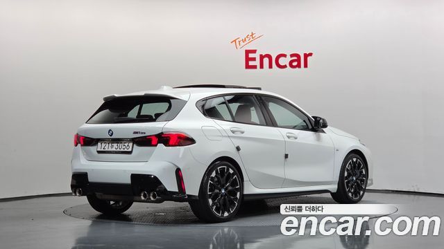 BMW 1-Series 2025 — photo 2