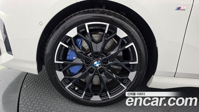 BMW 1-Series 2025 — photo 5