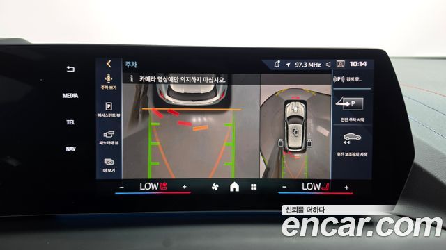 BMW 1-Series 2025 — photo 20