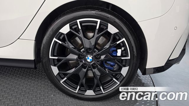 BMW 1-Series 2025 — photo 7