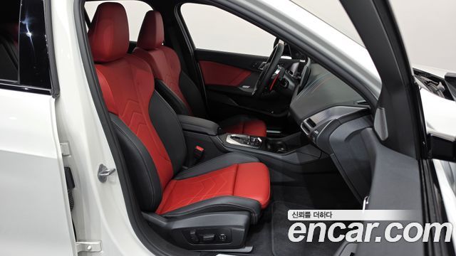 BMW 1-Series 2025 — photo 16