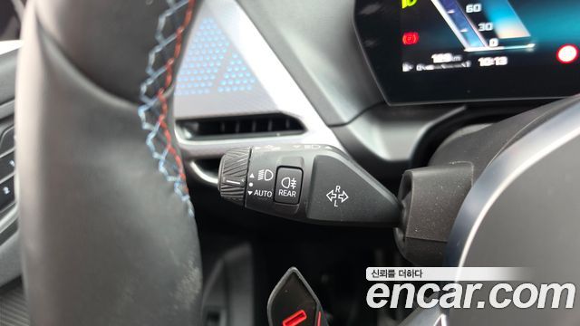 BMW 1-Series 2025 — photo 27