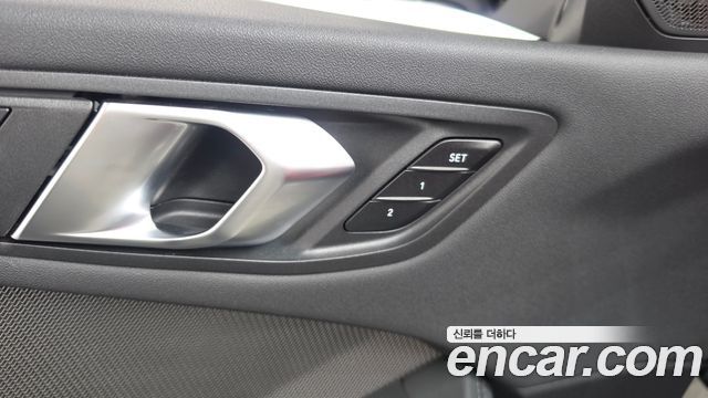 BMW 1-Series 2025 — photo 28