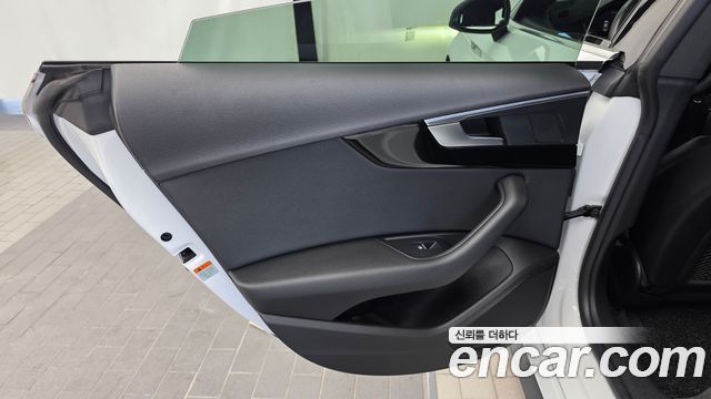 Audi A5 2019 — photo 15
