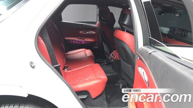 Genesis GV70 2022 — photo 12