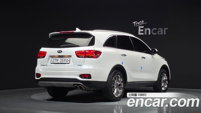 Kia Sorento 2018 — photo 2