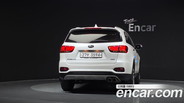 Kia Sorento 2018 — photo 4