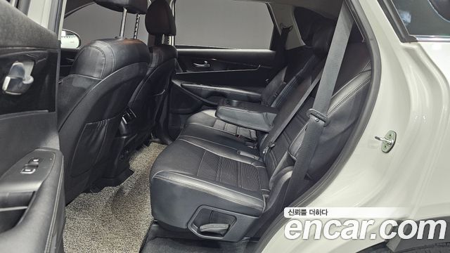 Kia Sorento 2018 — photo 11