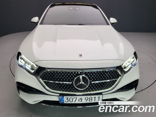 Mercedes-Benz E-Class 2026 — photo 2