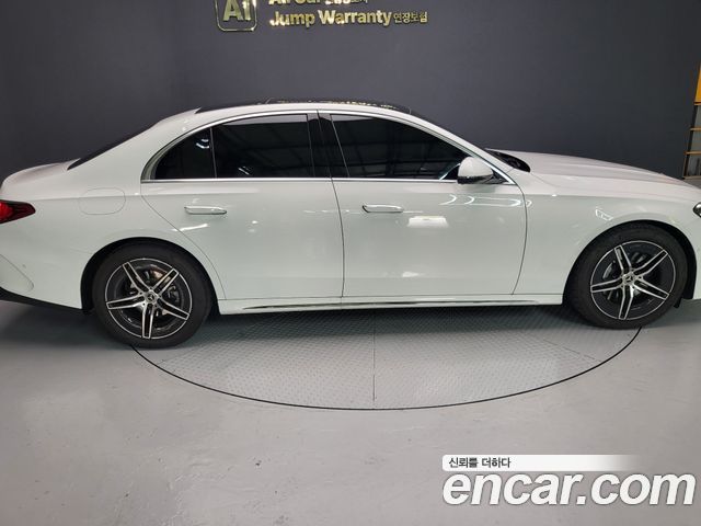 Mercedes-Benz E-Class 2026 — photo 5