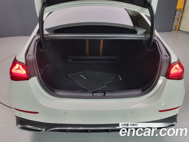 Mercedes-Benz E-Class 2026 — photo 6