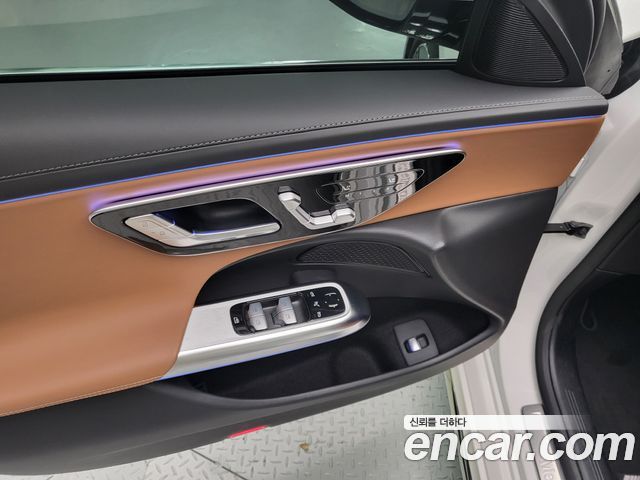 Mercedes-Benz E-Class 2026 — photo 8