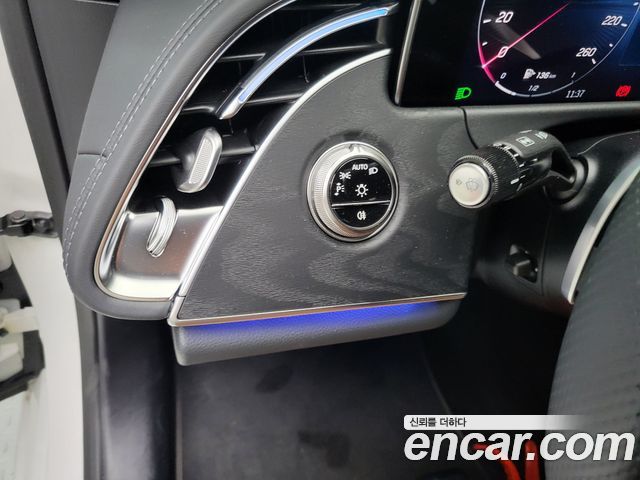 Mercedes-Benz E-Class 2026 — photo 11