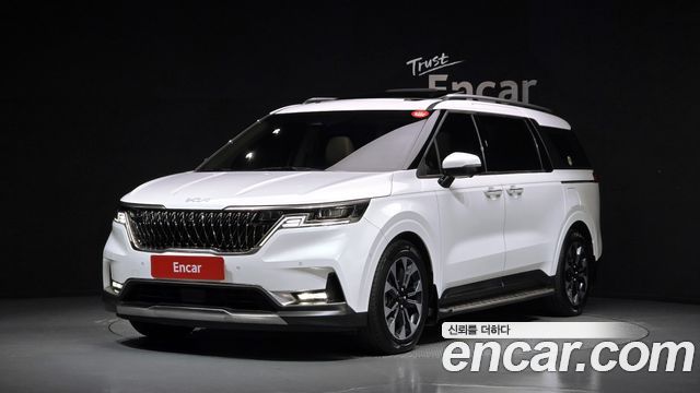 Kia Canival 2023 — photo 1