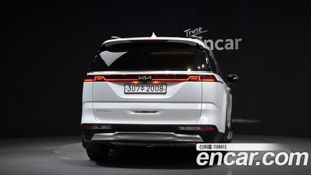 Kia Canival 2023 — photo 4