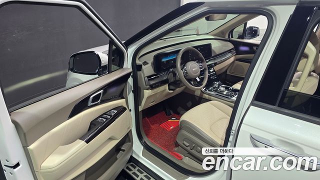 Kia Canival 2023 — photo 11
