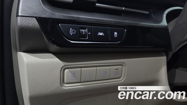 Kia Canival 2023 — photo 14