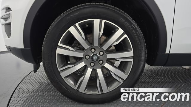 Land Rover Discovery Sport 2017 — photo 5