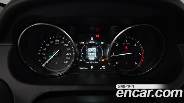 Land Rover Discovery Sport 2017 — photo 8