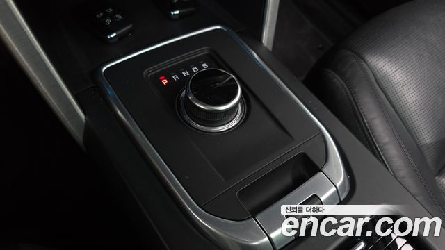 Land Rover Discovery Sport 2017 — photo 9