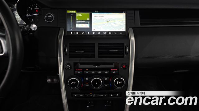 Land Rover Discovery Sport 2017 — photo 14