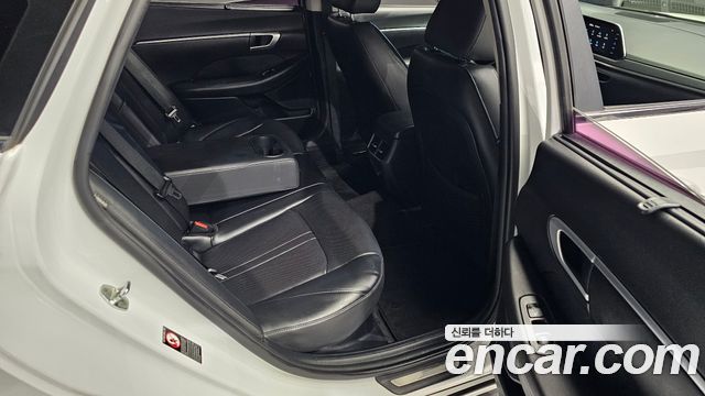 Hyundai Sonata 2021 — photo 17