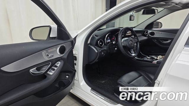Mercedes-Benz C-Class 2015 — photo 13
